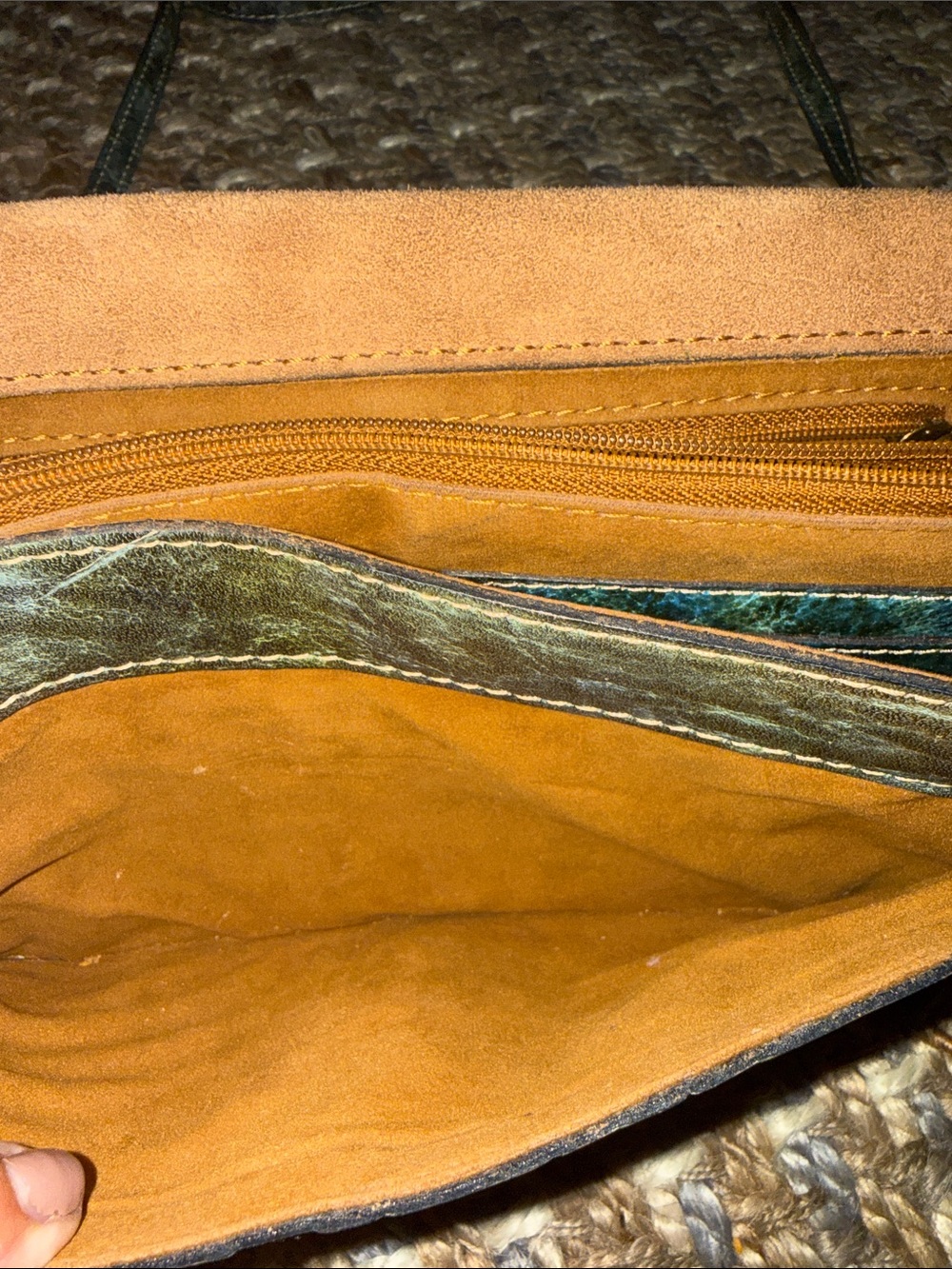 Patricia Nash Embossed Crossbody Bag - Picture 4 of 13